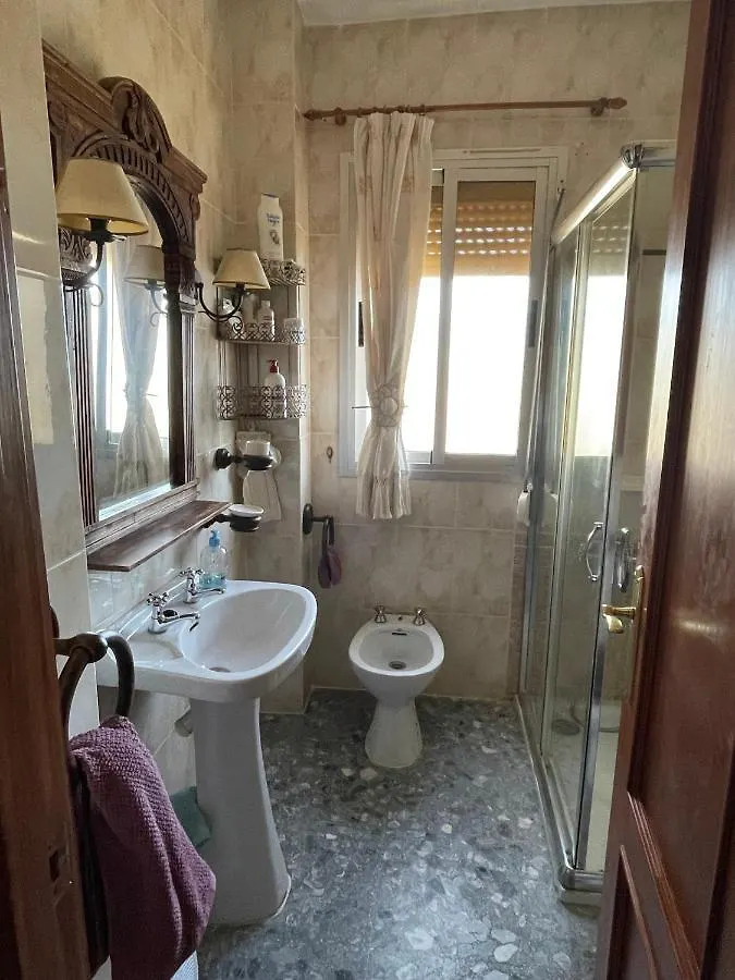 Casa Rural Con Terraza Magnifica Y 4 Habitaciones Benecid Holiday home